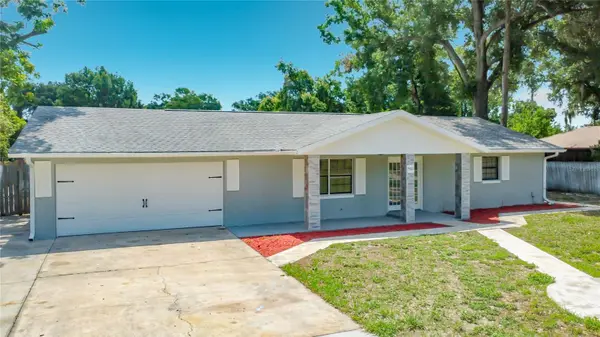 501 ROSE AVE, Fruitland Park, FL 34731