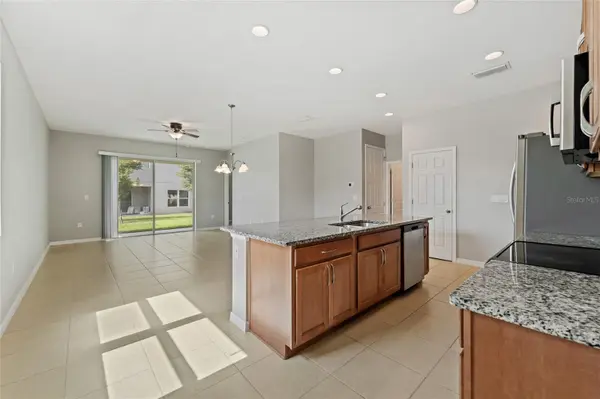 1678 SWAN SWIM DR, Davenport, FL 33837