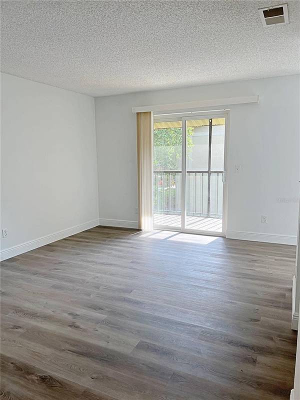 2425 BARLEY CLUB DR #8, Orlando, FL 32837