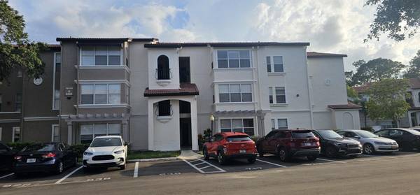 5132 CONROY RD #928, Orlando, FL 32811