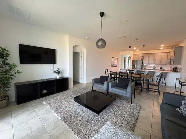 993 SPLASH SHOT PL, Davenport, FL 33896