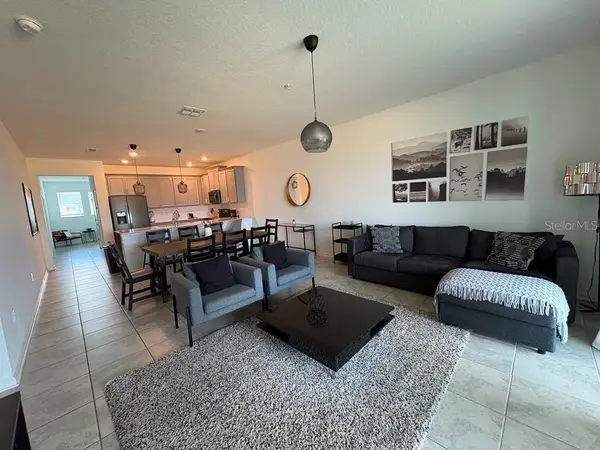993 SPLASH SHOT PL, Davenport, FL 33896