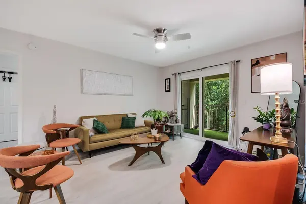 738 CREST PINES DR #726, Orlando, FL 32828