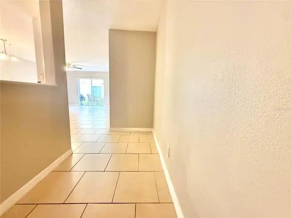 609 CRESTING OAK CIR #98, Orlando, FL 32824