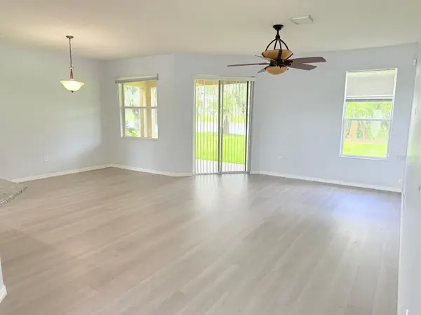 1905 FAIRWAY LOOP, Kissimmee, FL 34746