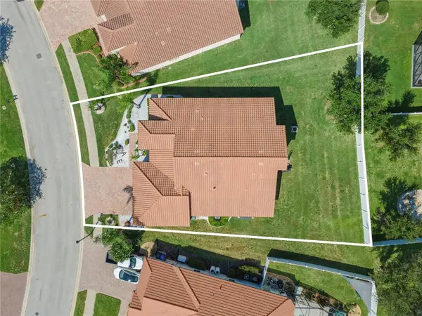 3943 SUNSET LAKE DR, Lakeland, FL 33810