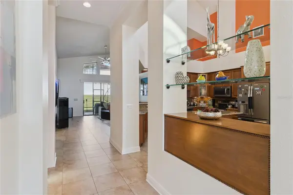 3943 SUNSET LAKE DR, Lakeland, FL 33810