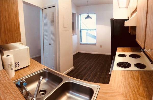 3036 S SEMORAN BLVD #M2, Orlando, FL 32822