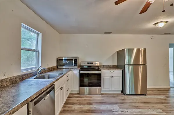 300 S US HIGHWAY 129, Bell, FL 32619