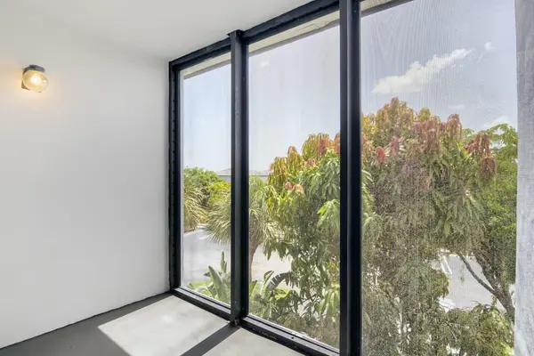 210 LAKE POINTE CONDO FIVE DR #304, Oakland Park, FL 33309