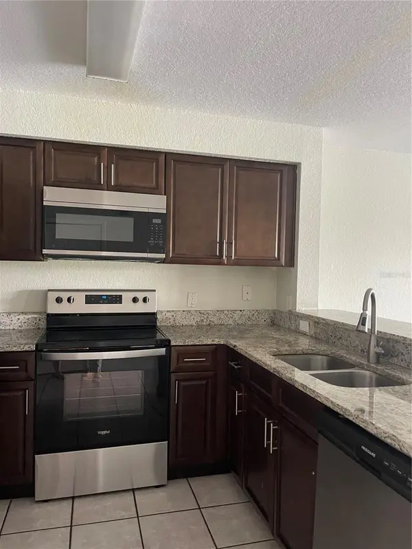 13815 FAIRWAY ISLAND DR #1323, Orlando, FL 32837