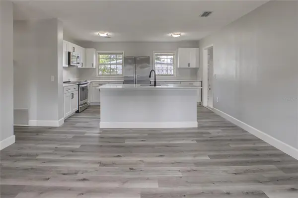 102 AMIGOS RD, Debary, FL 32713