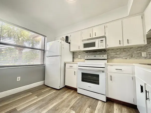 6062 WILLOWPOINTE CIR #203, Orlando, FL 32822