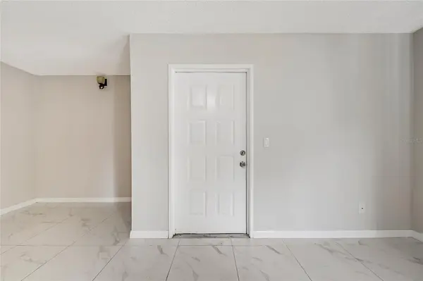8201 SUN SPRING CIR #C2, Orlando, FL 32825