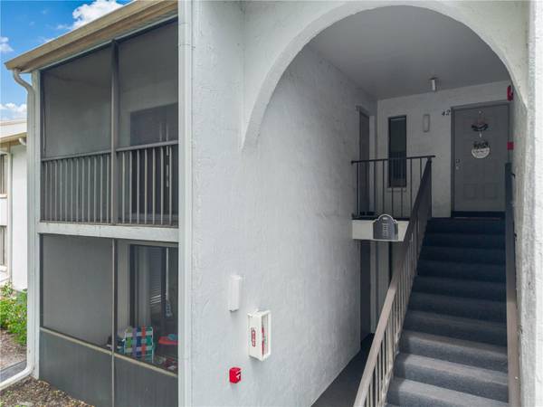 8201 SUN SPRING CIR #C2, Orlando, FL 32825