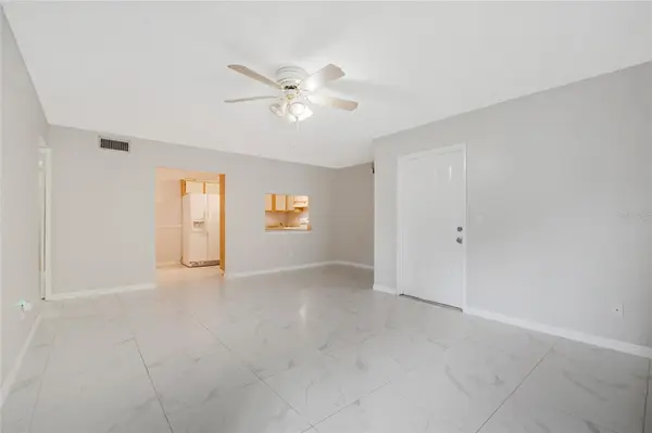 8201 SUN SPRING CIR #C2, Orlando, FL 32825