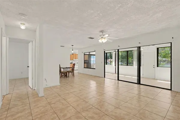 997 MARIPOSA DR NE, Palm Bay, FL 32905