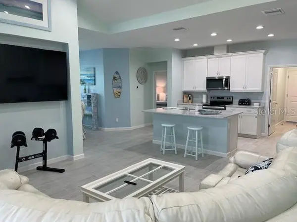 261 GYPSY PALACE LN, Daytona Beach, FL 32124