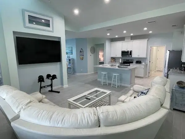 261 GYPSY PALACE LN, Daytona Beach, FL 32124