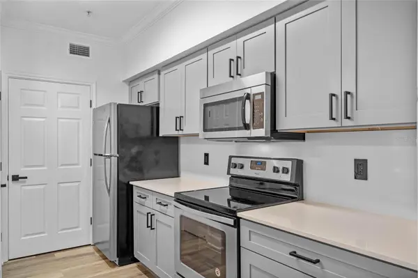 911 N ORANGE AVE #309, Orlando, FL 32801