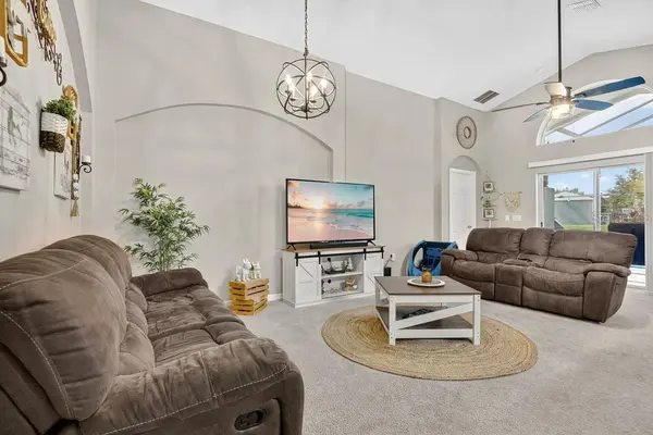 4806 CUMBRIAN LAKES DR, Kissimmee, FL 34746