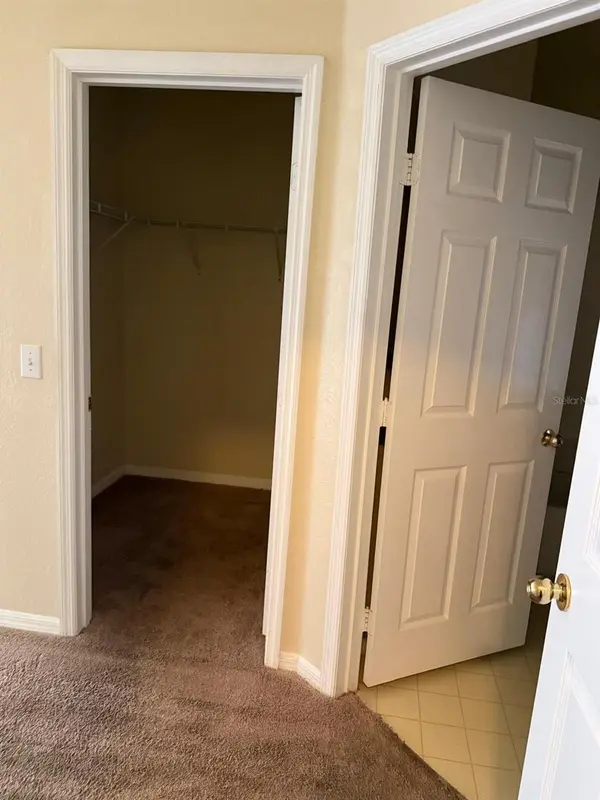 3751 CONROY RD #2329, Orlando, FL 32839