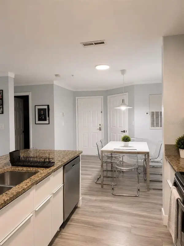 5463 VINELAND RD #5203, Orlando, FL 32811