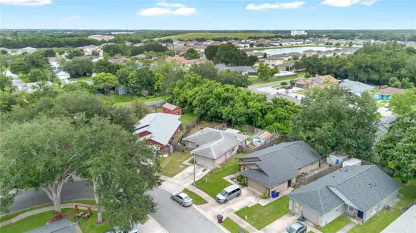 3917 NATCHEZ TRACE DR, St Cloud, FL 34769