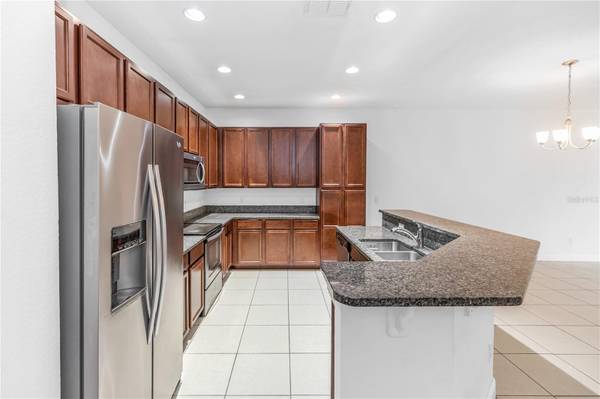 10345 BELFRY CIR, Orlando, FL 32832