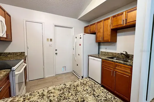 10 YORK CT, Kissimmee, FL 34758