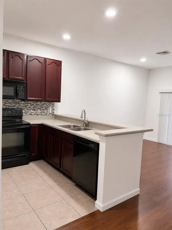 910 SPRING HARVEST CT, Orlando, FL 32828