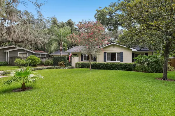 204 S BURLINGAME AVE, Temple Terrace, FL 33617