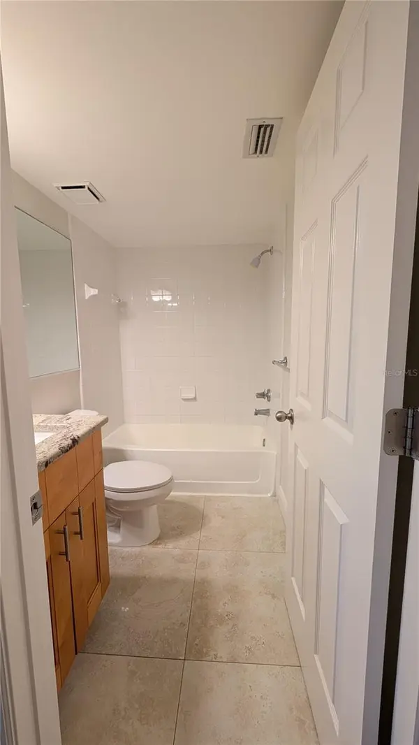 5602 BAYWATER DR, Tampa, FL 33615