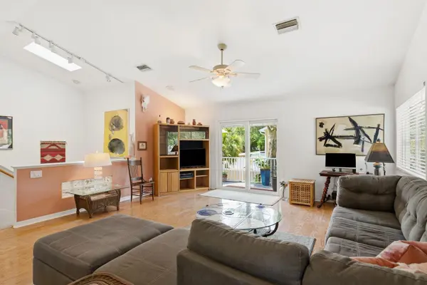 755 SAN CHRISTOPHER DR, Dunedin, FL 34698