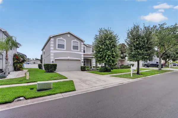 8821 N RIVER RD, Tampa, FL 33635