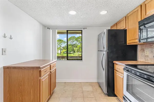 108 WOODLANDS CT #108, Oldsmar, FL 34677