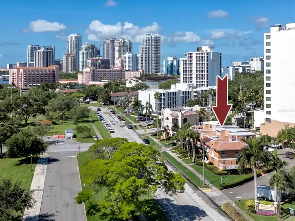 920 NORTH SHORE DR NE, St Petersburg, FL 33701