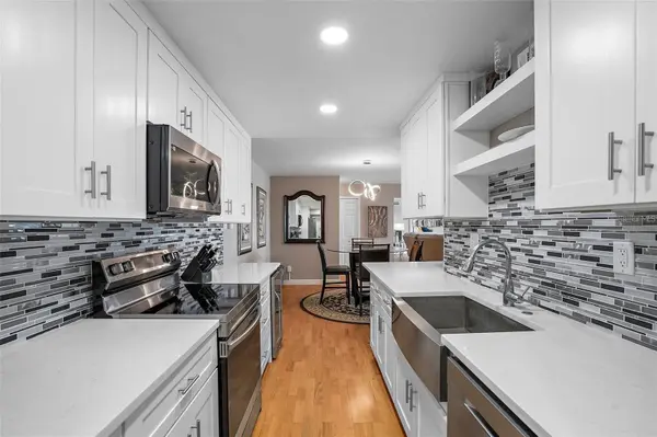 10355 PARADISE BLVD #1010-1011, St Petersburg, FL 33706