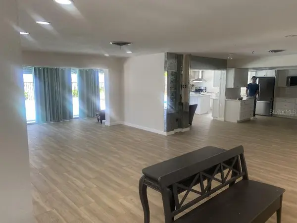 307 ORANGEWOOD LN, Largo, FL 33770