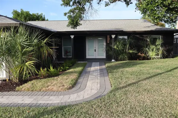 1019 SPINDLE PALM WAY, Apollo Beach, FL 33572