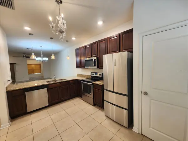 1112 HILLHURST DR, Wesley Chapel, FL 33543