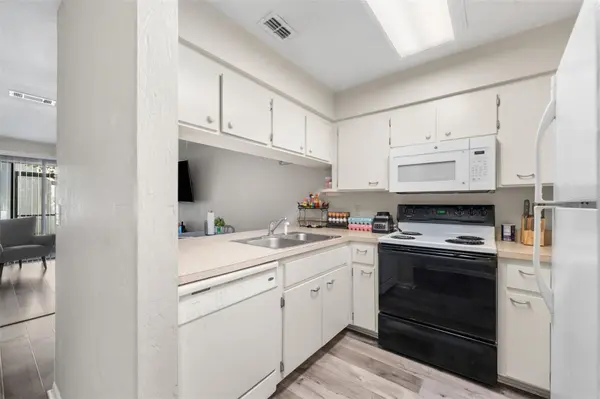 2635 SW 35TH PL #307, Gainesville, FL 32608