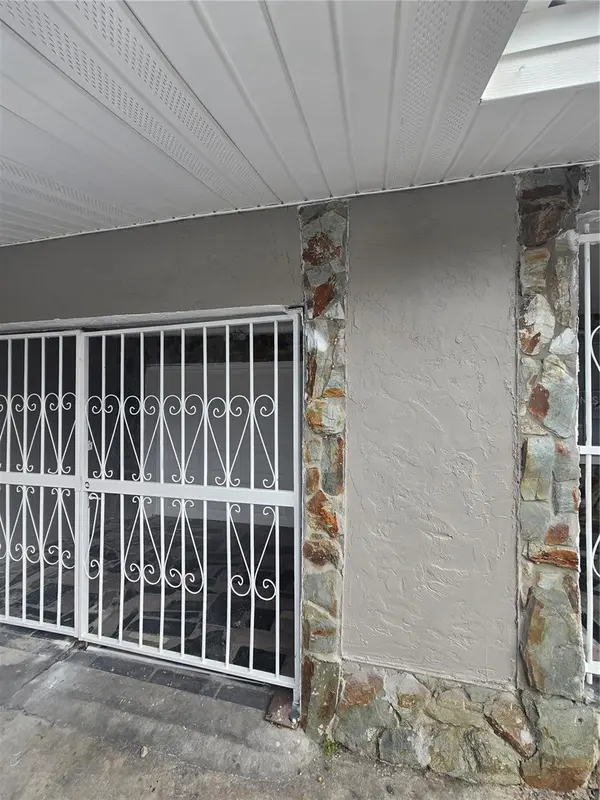 3905 E OSBORNE AVE, Tampa, FL 33610