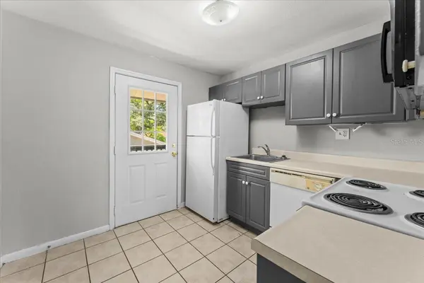 12407 OAK CEDAR PL #202, Tampa, FL 33612