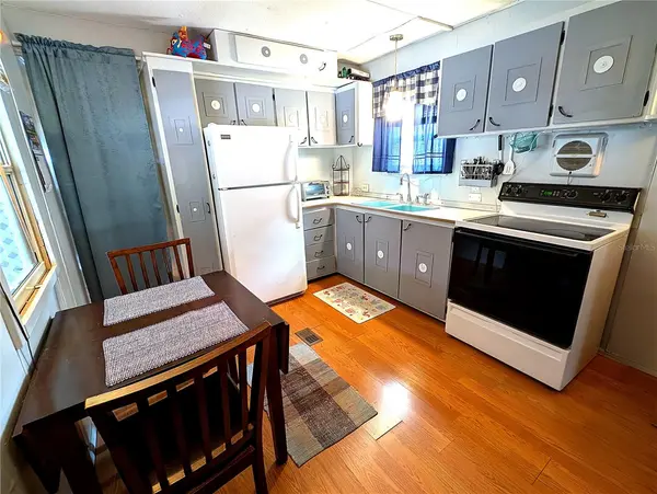 7803 46TH AVE N #49, St Petersburg, FL 33709