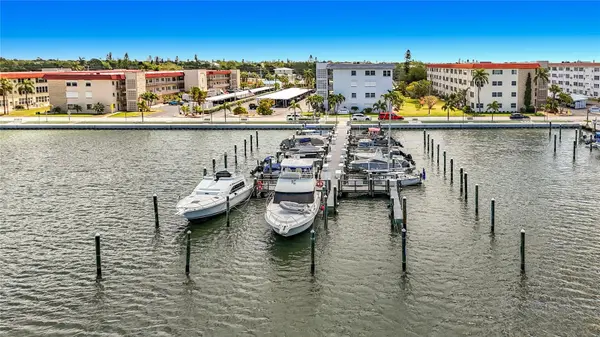 3018 59TH ST S #102, Gulfport, FL 33707