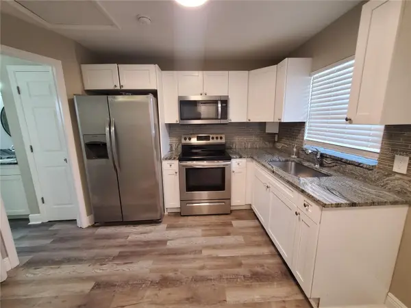 107 W CLAY AVE #4, Brandon, FL 33510