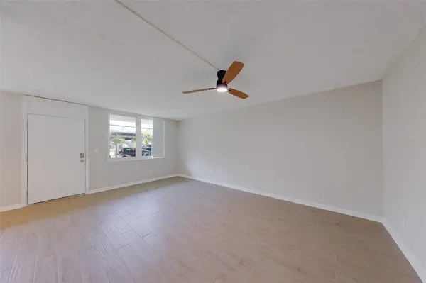 4715 BAY ST NE #132, St Petersburg, FL 33703