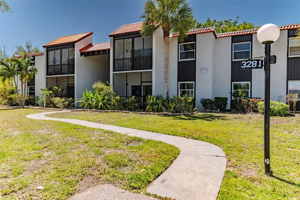 3281 BENEVA RD #202, Sarasota, FL 34232