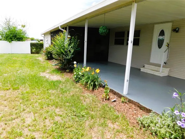 5315 ANTIGUA DR, Zephyrhills, FL 33541